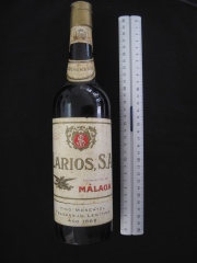 Botella vino moscatel Larios, años 60